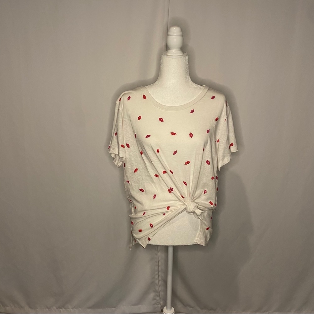 💋 kisses!! W5 Lip print tee